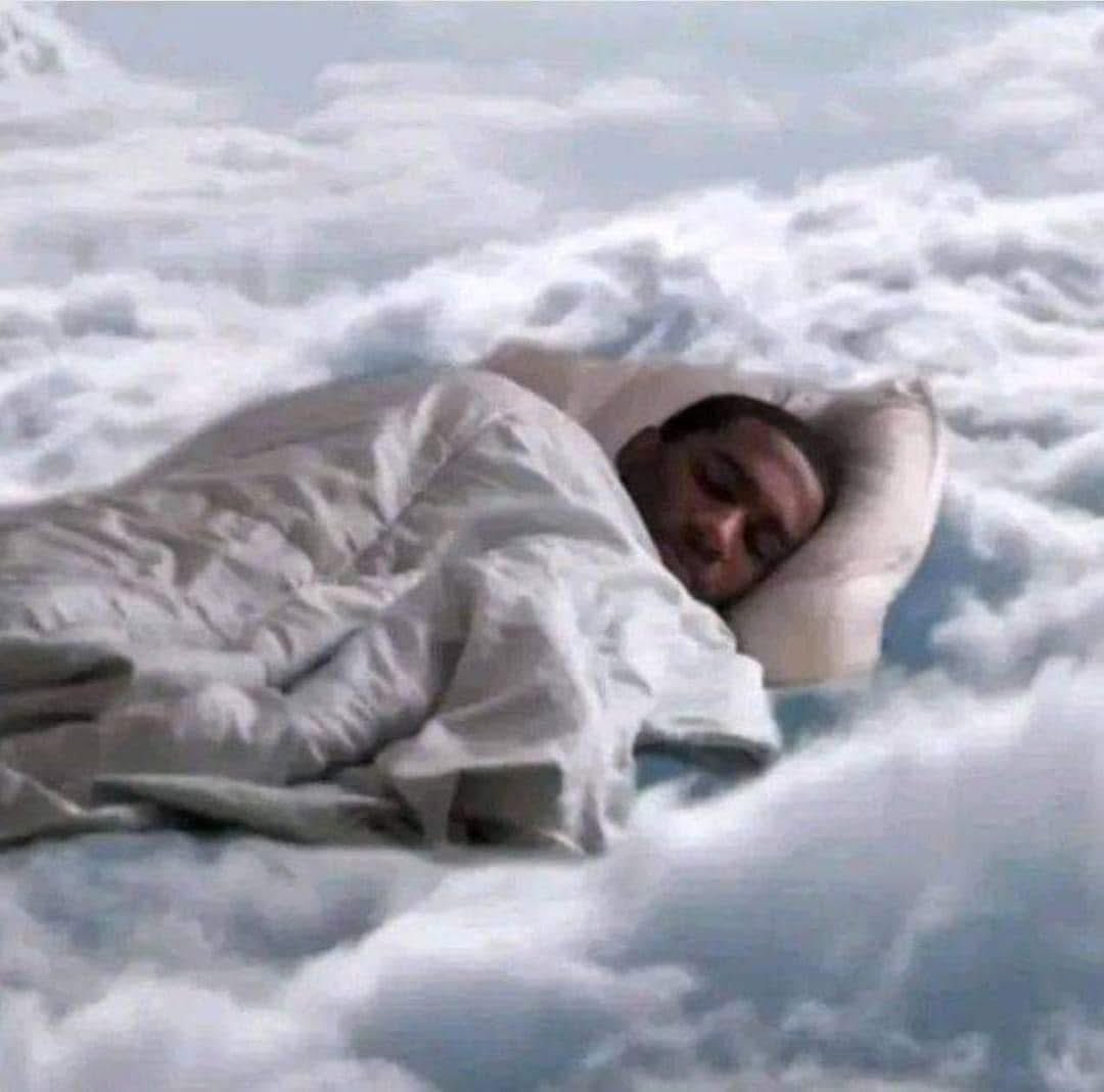 LowkeyEnergy_'s tweet image. Sleeping without an alarm or without plans: