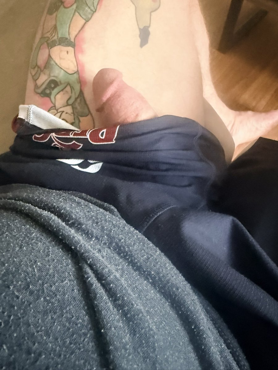 rawtrouble's tweet photo. Why does this always happen… 😈 https://t.co/sUf0xJCmM4