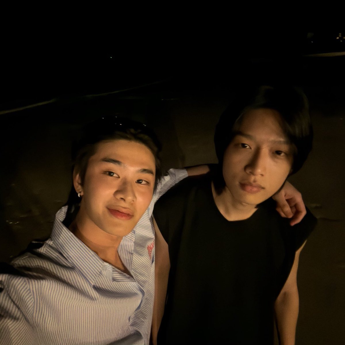 แค่มีเธอไปเดินเตะคลื่นทะเลด้วยกัน (?)