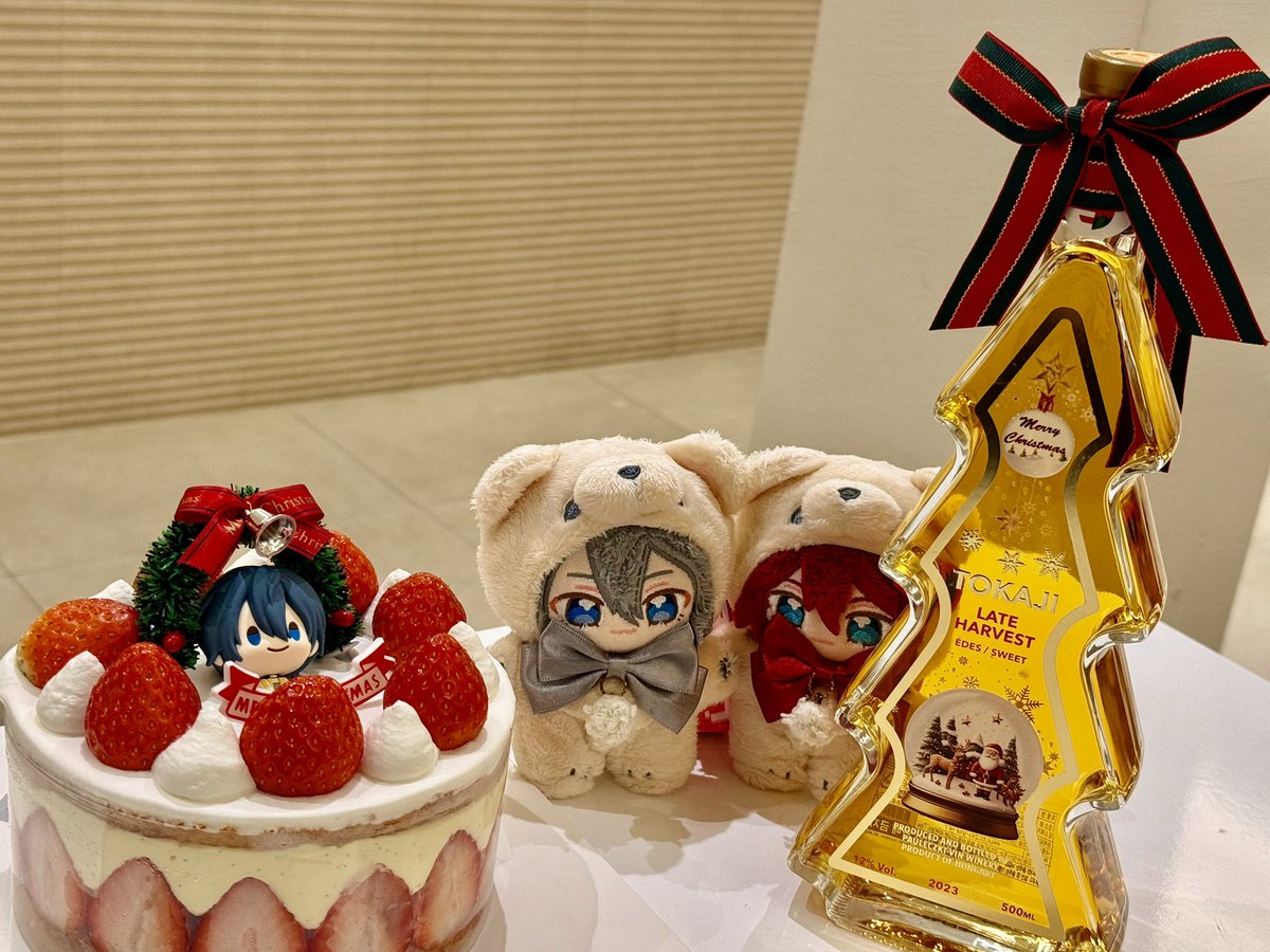 P0PR1K4's tweet photo. 크리스마스왤케좋지 https://t.co/kwNQDN00SS