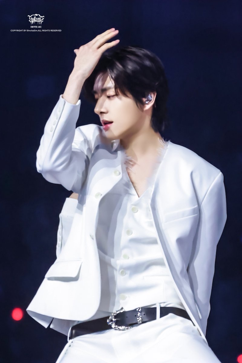 InvitaSim_Jake's tweet image. 251225 SBS
#JAKE #제이크 #심재윤
#ENHYPEN_JAKE
#엔하이픈 #ENHYPEN