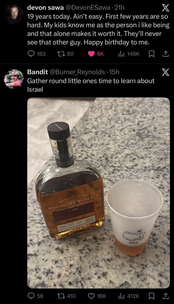 jsakibomb's tweet image. Love seeing some Christmas spirit on my tl