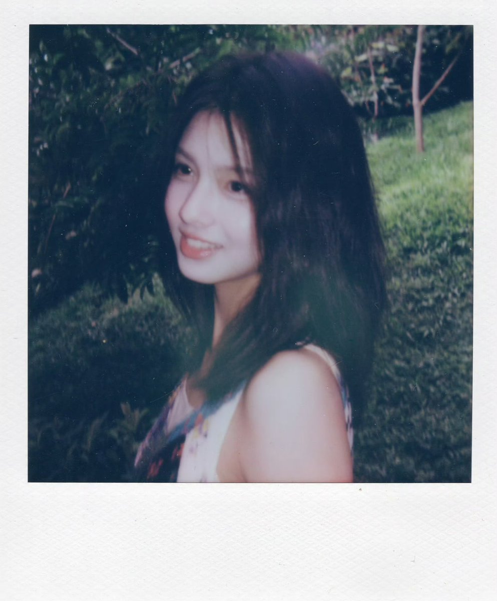 우리딸오늘크리스마슨데한여름사진가져옴