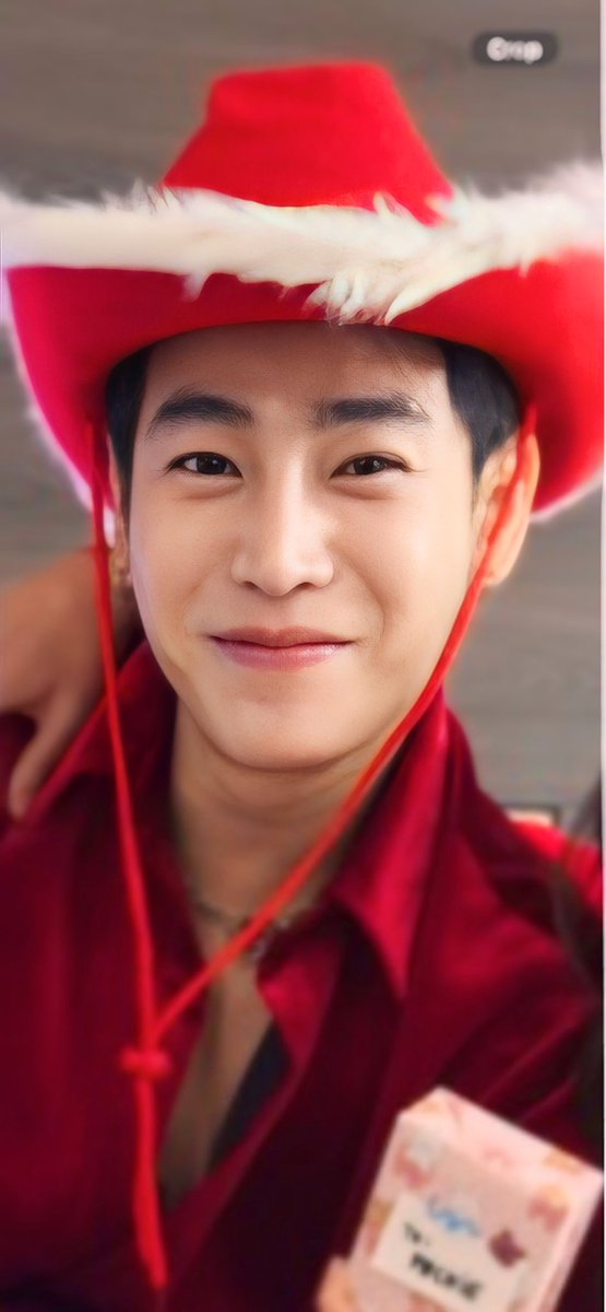 lovepalit4ever's tweet image. ในที่สุด..... ได้เห็นหน้าแล้วววววววว😭😭😭😭😭
คริสต์มาสนี้ มันดีจังว้อยยยยยยยยยยยยย ขอบคุณนะ แซนต้าาาา ❤️💚
#เป๊กผลิตโชค #PeckPalitChokr