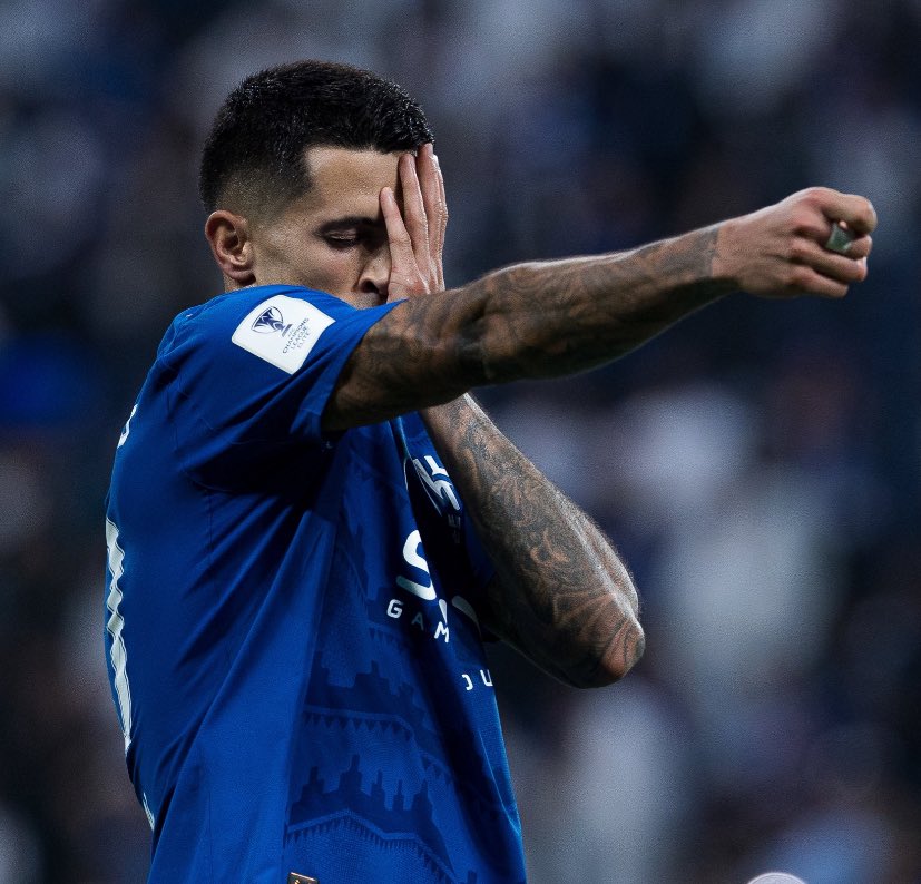 والله اني مصدوم وانا اشوف هلاليين كثير يقللون منه 😅 

جوده تاريخيه وافضّله على سعود بمرااااحل وبدون مقارنه