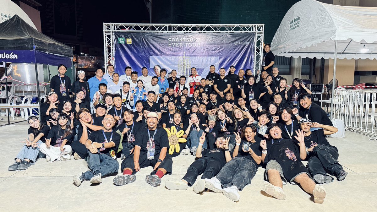 mongdoo89's tweet image. Mongdoo Crew by Nahtung ประกาศจบการศึกษาในงาน “COCKTAIL 77 EVER TOUR” เป็นที่เรียบร้อยแล้ว!!!
.
ขอบคุณพี่ๆครึ่งเก้าและ COCKTAIL ที่ให้โอกาสพวกเราเดินทางด้วยกันมาจนถึงสถานีสุดท้ายในปีนี้ครับ 🙏
.
#COCKTAIL77EVERTOUR #ทีมครึ่งเก้า #GeneLab #Nahtung #MongdooCrew