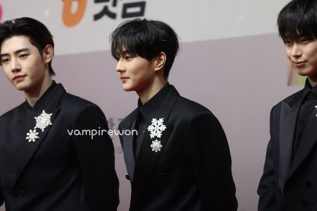 ^vampirewon^ tweet media