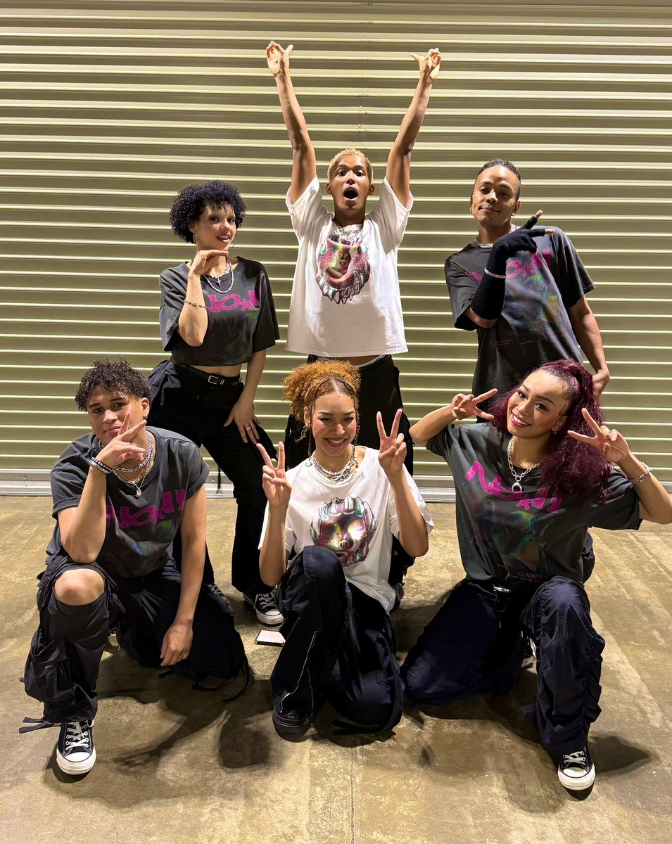 E5%85%A825%E5%85%AC%E6%BC%94%E5%AE%8C%E8%B5%B0