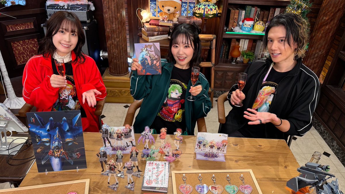 2025年もありがとう❗️ 🥂お疲れ様&メリクリ🎄 #マクロスプラス4K 2つ