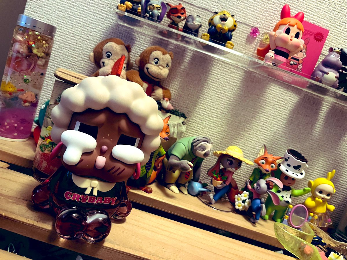 monro_e121's tweet photo. クリスマス前にあかりさんに
〇万円分とかよー言わんけど🙄
シールなどいっぱい買って
早めのクリスマスプレゼントやな〜
って話して少しずつ渡してたのに
友達に、なんであかりにはないんやろ。
ってLINEしてて、いら🫩
色々袋に詰めて机に置いといたけど
母のもやもや消えん

常に物与えてたらこれか https://t.co/6Go5fjc5ra
