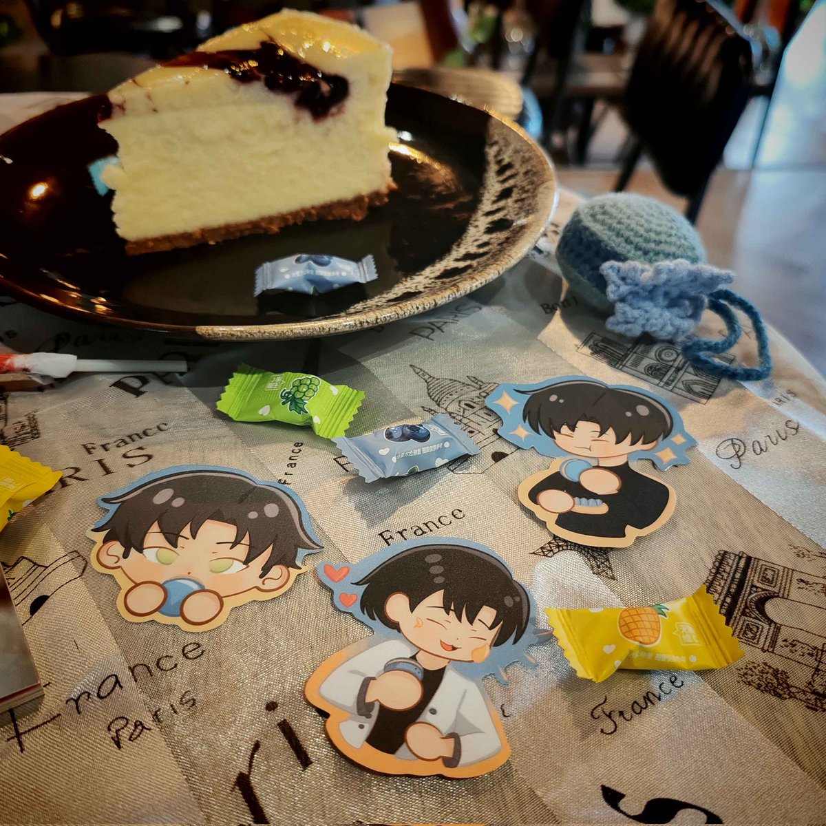 'Tis the season to be sweeter~

Consider this our little Christmas gift to you: a sugar-rushed, sneak peek into the zine that's been brewing behind the scenes!

We're wrapping up 2025 with sprinkles on top, and the full sweetness drops in 2026 💙

See you next year!
