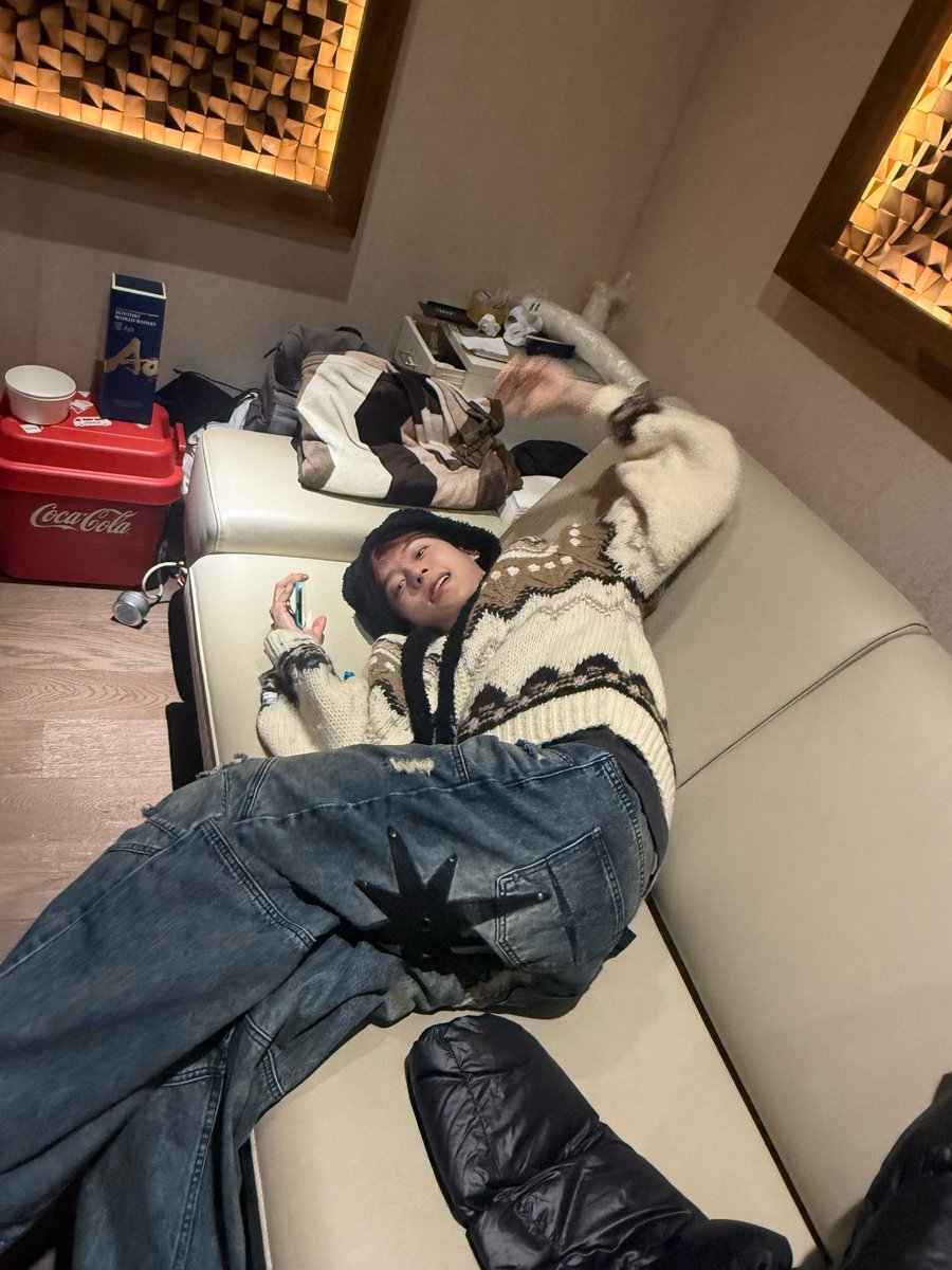 7bellsbears's tweet photo. Yongseung’s photos making everyone looked like 5 year olds baby https://t.co/weJiNpLqRv