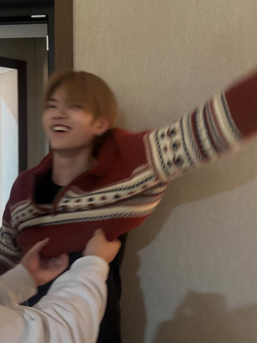 7bellsbears's tweet photo. Yongseung’s photos making everyone looked like 5 year olds baby https://t.co/weJiNpLqRv