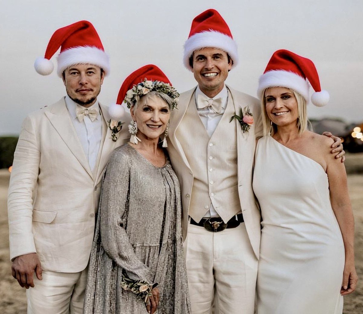 mayemusk's tweet image. Merry Christmas 🥰🥰