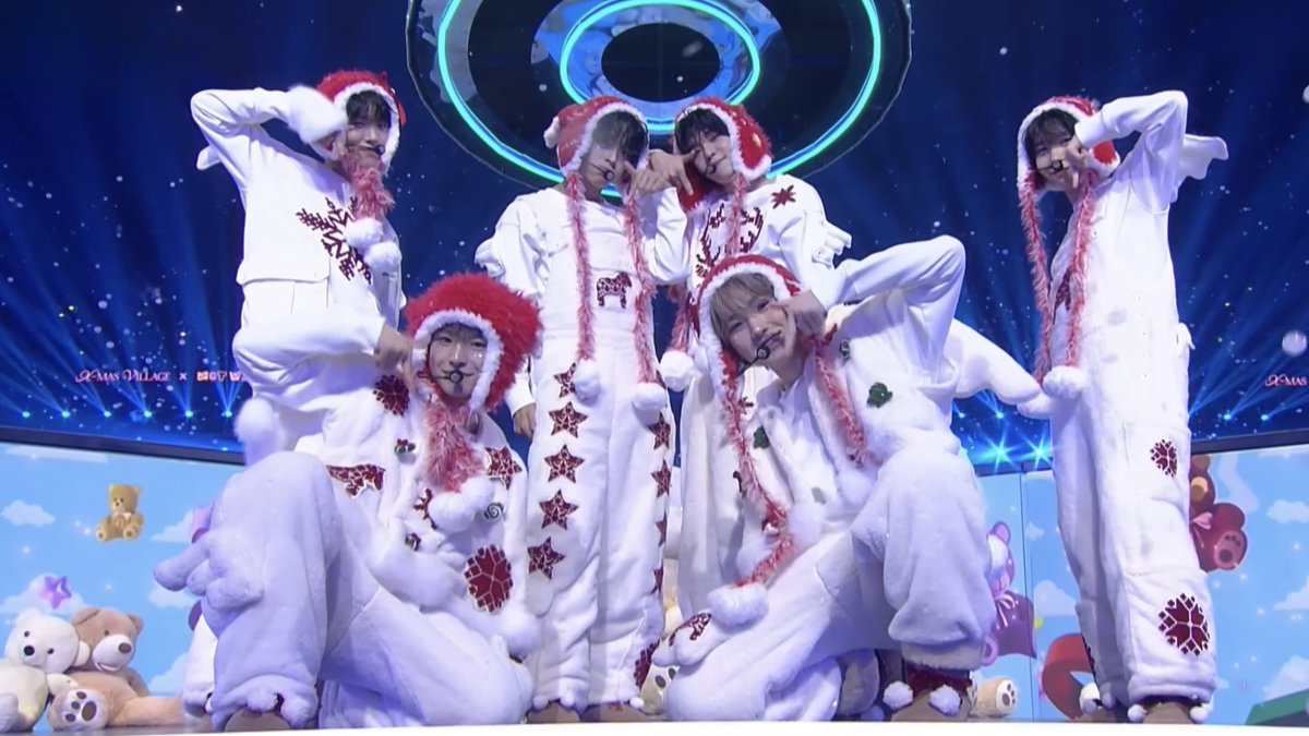 으쌰으쌰
키싱유
내 얘길 들어봐(아잉)
티티

점점 더 귀여워지는 건 기분 탓일까