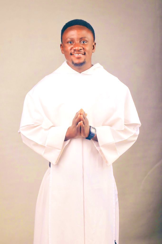 FriarJ's tweet photo. My First Christmas as a Priest…

Merry Christmas to you…

#CatholicTwitter #CatholicChurch #Catholic #CatholicX https://t.co/4N888B4hJO