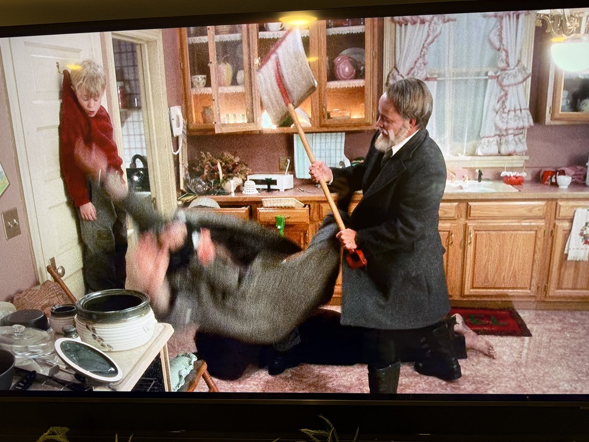 Erik Reed tweet media