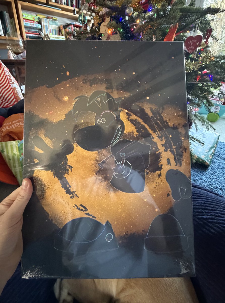 RaymanTogether's tweet image. I’m the luckiest Rayman fan ever. My girlfriend kindly got me a Rayman AirPods for my new AirPods! My friend also got me this Rayman Displate #Rayman #Ubisoft