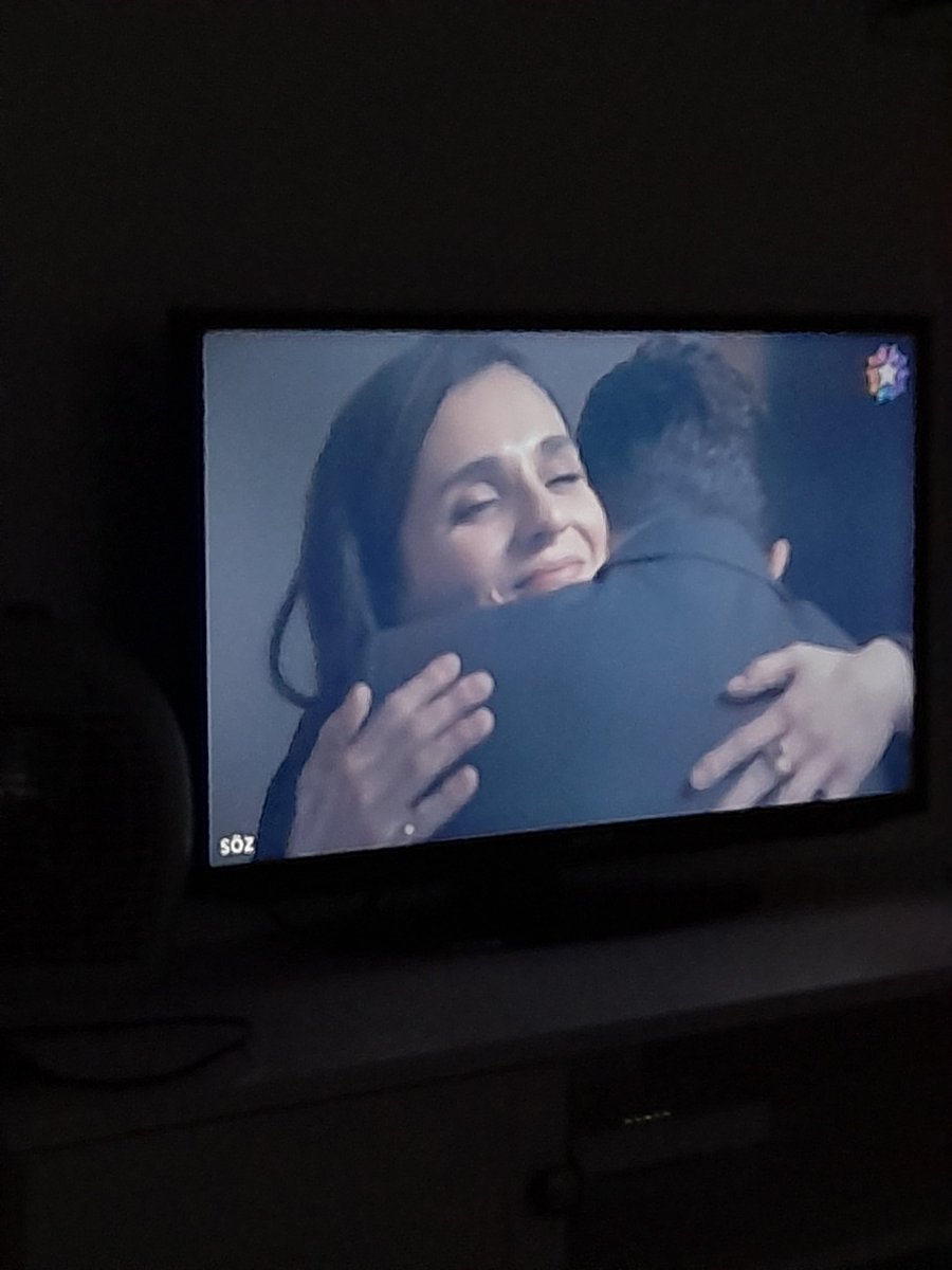 elf1905istnbl's tweet photo. Son kez Eyfet 🥹🤍
Son bakış 🥹 🤍
Mutlu sonsuz Eyfet 🥹🤍
#soz
#söz
#eyfet
#mutlusonsuz
#sonsuz https://t.co/l0NM92QqNM