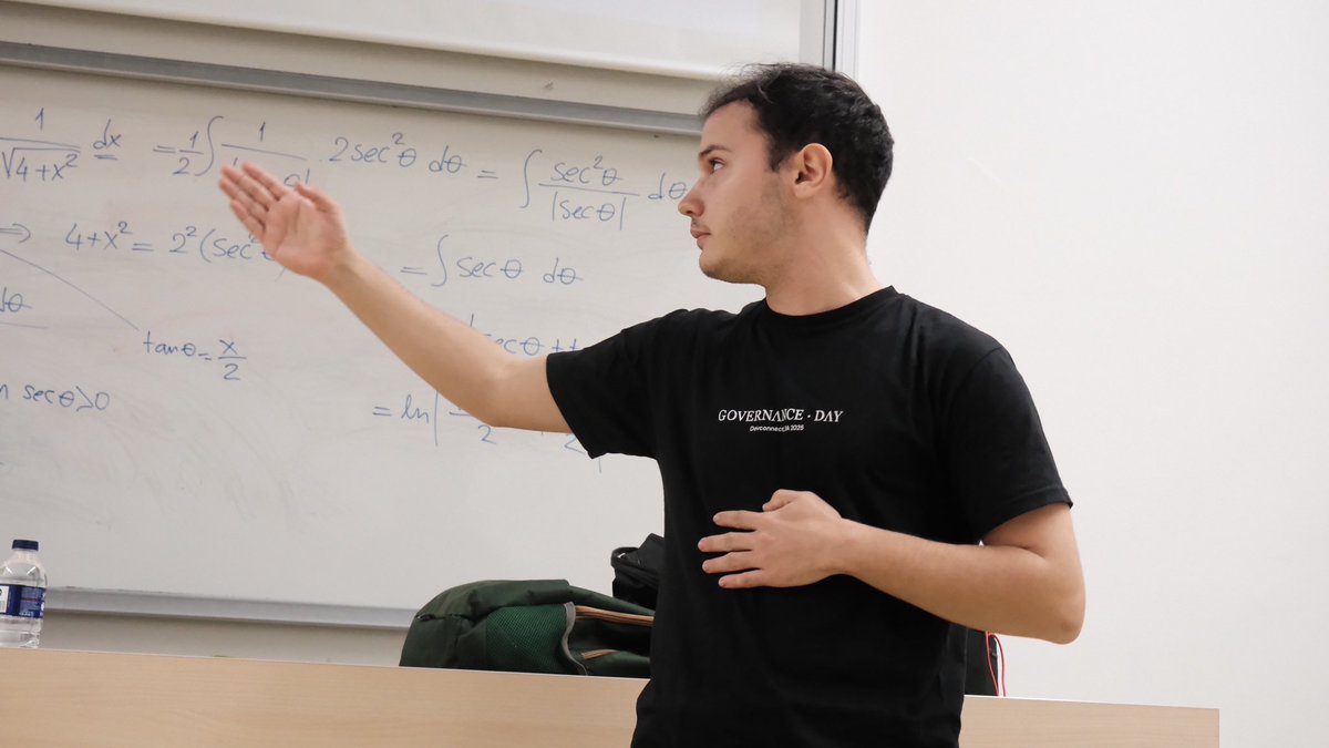 ITU Blockchain tweet media