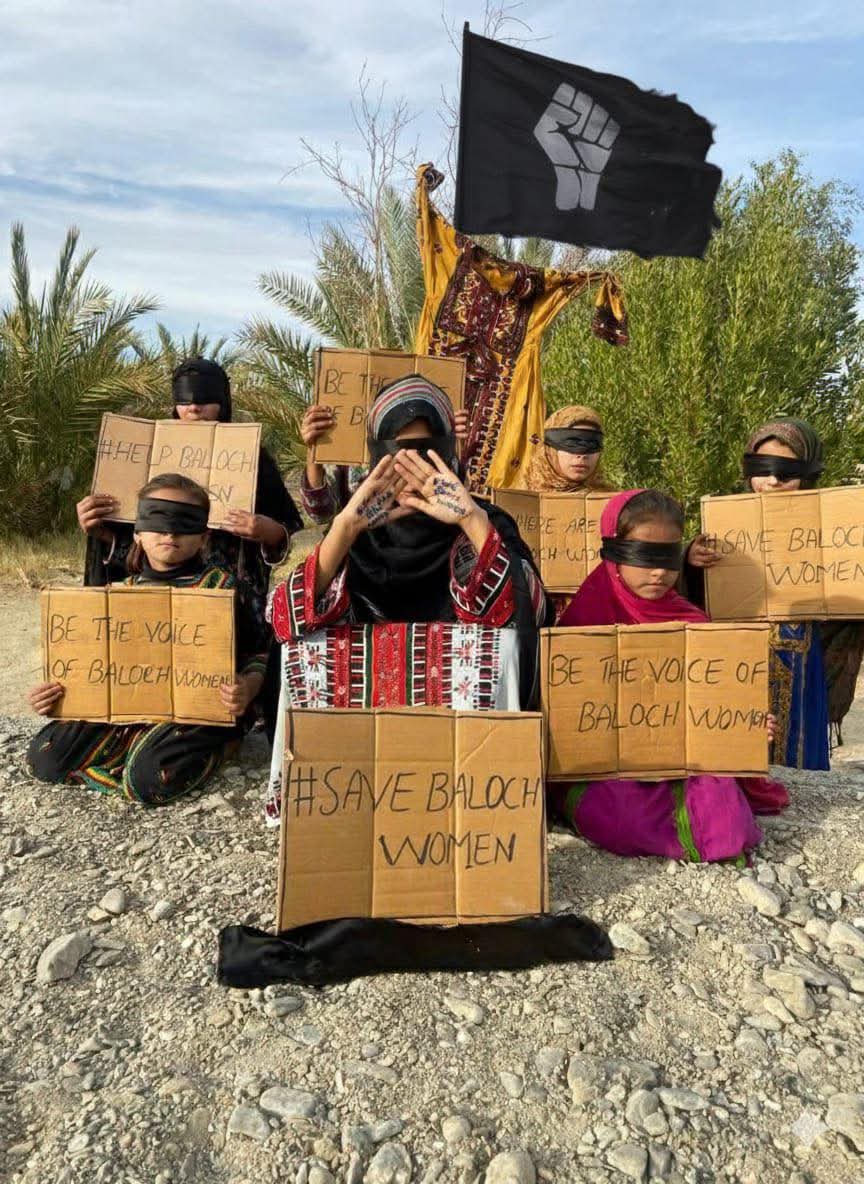 Atifbaloch_'s tweet photo. They tried to silenced her voice,
chained her body to stone and steel,
yet resistance learned to breathe in silence.
Prison walls tremble before truth.
Oppression fractures where courage stands
Baloch women rise unbroken unsurrendered

#SaveBalochWomen
#EndEnforcedDisappearances https://t.co/I4O8hLg6qm