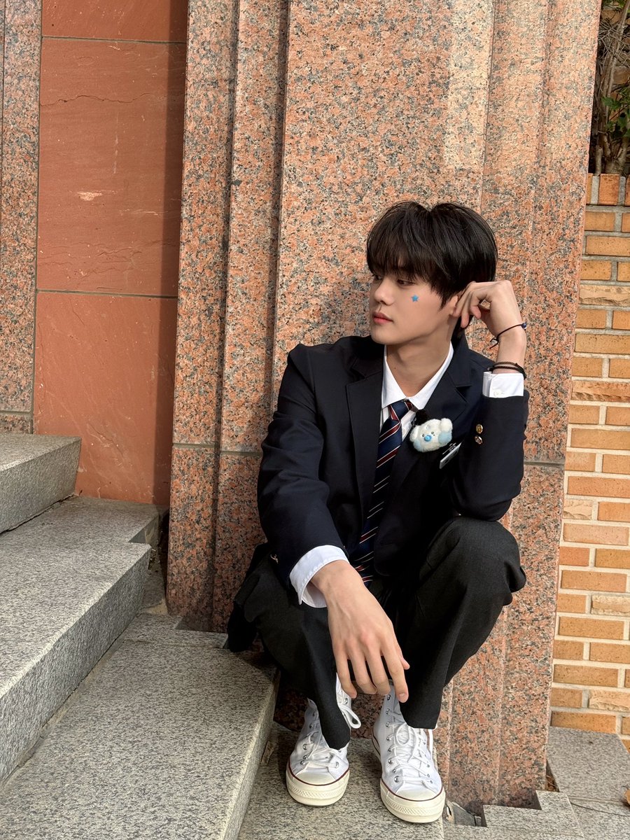 ZEROBASEONE tweet media