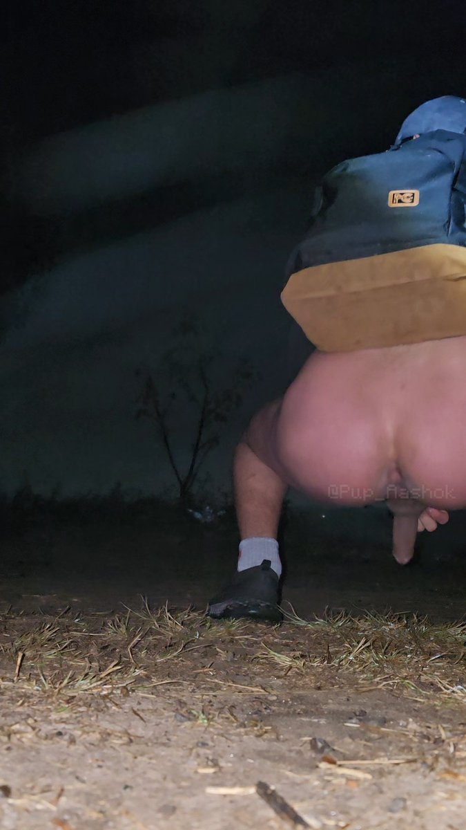 Pup_Aashok's tweet photo. Feliz navidad 🤭🥴
#outdoor #exhibiciónismo #exhib #naked https://t.co/6llCaHmCkk
