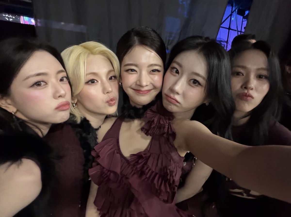 mid_zy_'s tweet image. 얘드라😭😭😭😭