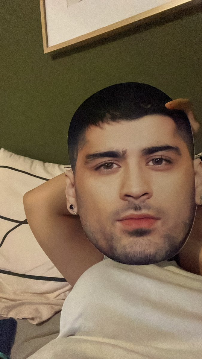 urdumblewhore's tweet image. Père Noël m’a porté mon bonheur 😭❤️❤️