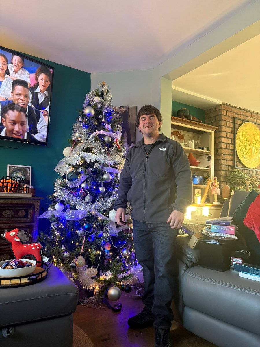 Anthony Russell tweet media