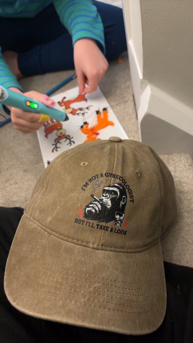 BattyEnit's tweet image. Merry Christmas