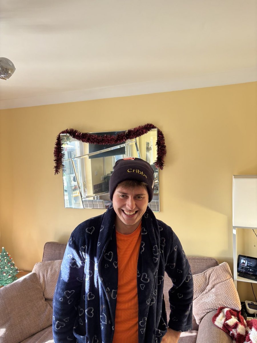 <a href="/_ROUNDTHEBEND__/">⛳️</a> Our mate works at cribbs causeway in Bristol , his mum has brought him a work beanie , as you can see he’s buzzing with it