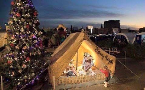 Alneame77's tweet photo. كل عام وأنتم بخير بمناسبة ليلة القداس 🎅🎄
نسأل الله أن تكون هذه المناسبة المباركة فرصة للسلام والمحبة، وأن يعم الخير على الجميع. نتمنى لكم أعياداً مليئة بالفرح والبركات وكل عام وانتم بخير. 

عمار النعيمي
#ثيمالا https://t.co/AEoz6B00Fo
