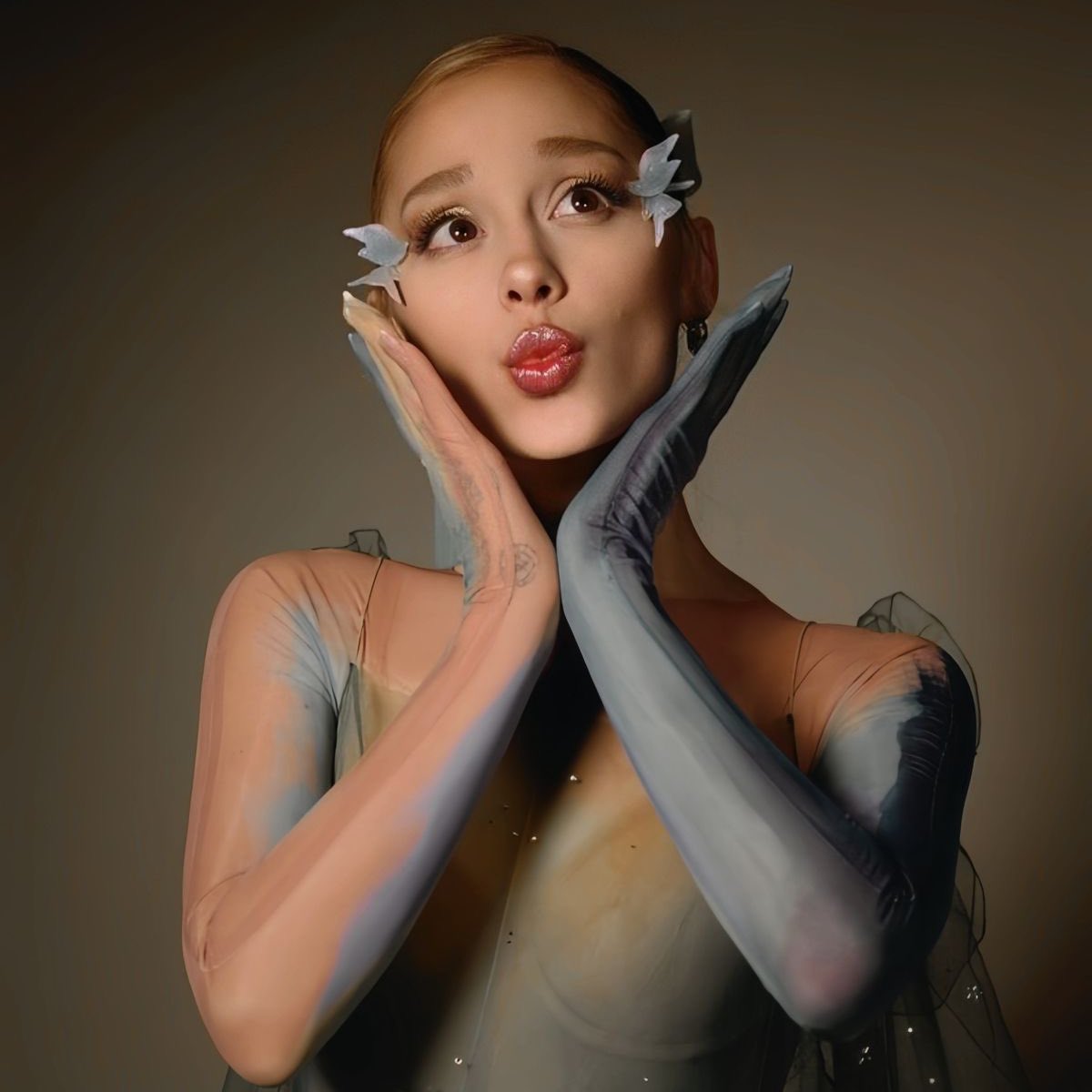 Ariana Grande Brasil tweet media