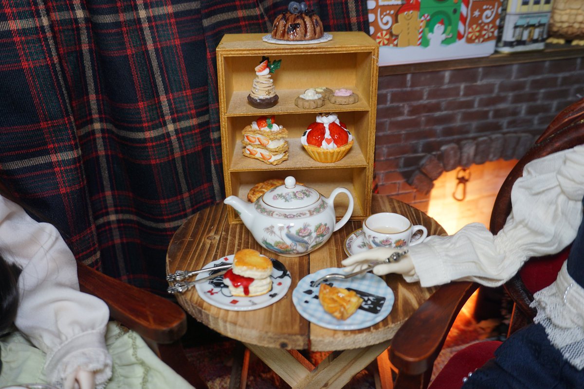 MaryMead tweet media