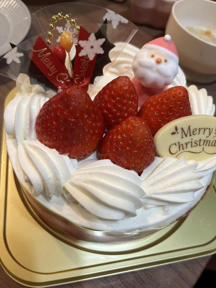 BerlinerW_c's tweet photo. 昨日やりましたメリクリパーティ

サンタさんもきてくれて、よかったね https://t.co/DNbTiSNqnu