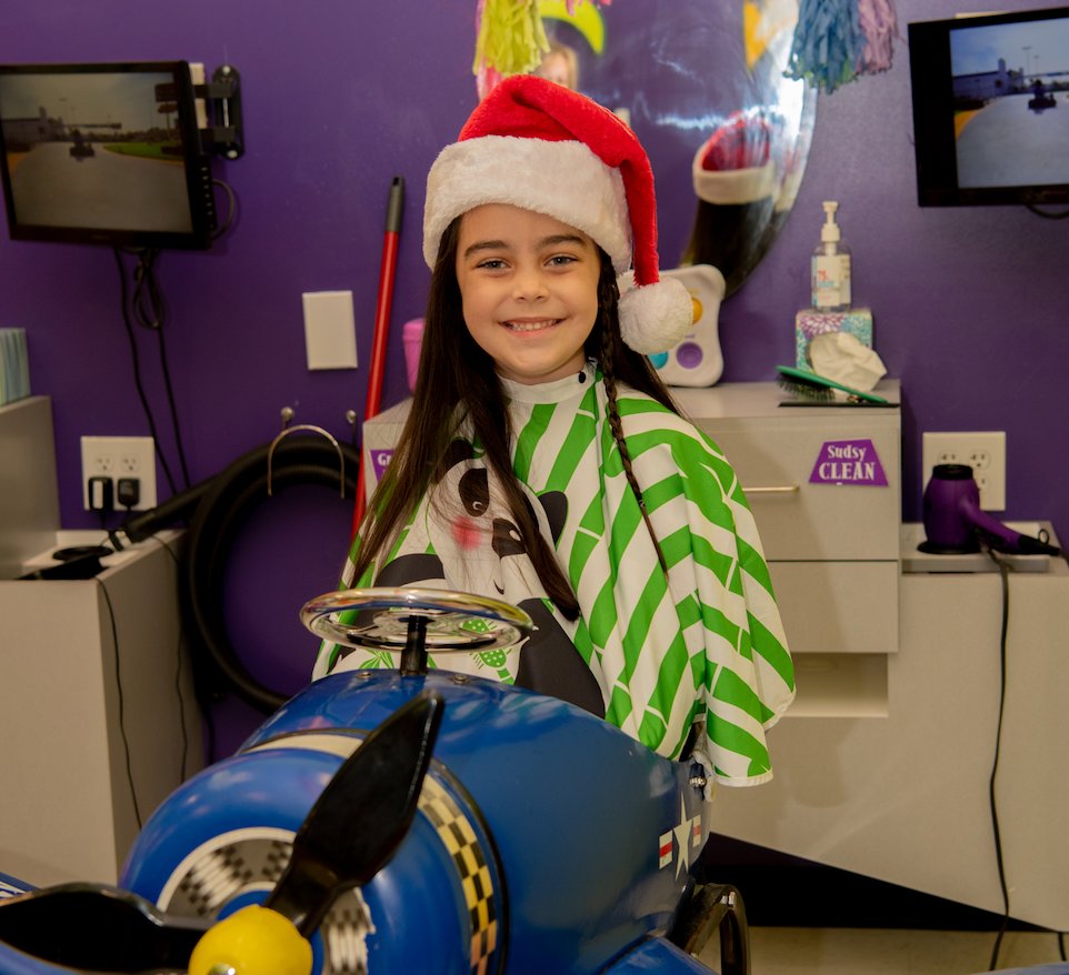 🎄✨ Merry Christmas from Shear Madness! ✨🎄
Wishing all our amazing families a magical, joyful holiday filled with laughter, memories, and great hair days! 💗
Thank you for being part of our Shear Madness family. 💚❤️