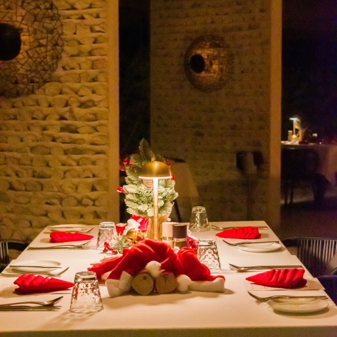 A sprinkle of Christmas magic at Kandolhu Maldives.

#FestiveSeason #HolidayVibes #CelebrateTheSeason #VisitMaldives #KandolhuMaldives