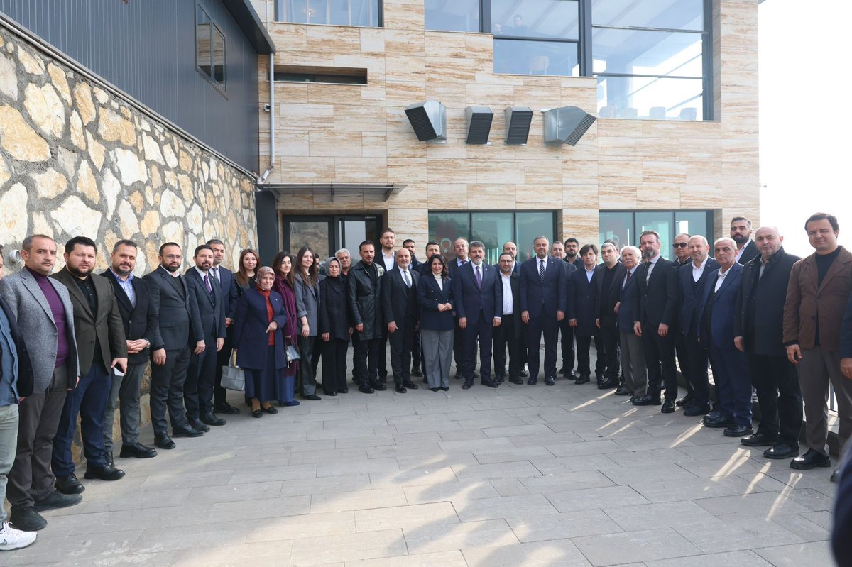 📍Kahramanmaraş’dayız.

İlk programımızda teşkilatımızla bir araya geldik. 
Hem Kahramanmaraş’da tamamlanan 74 bin 187 yuva ve işyeri için hayırlı olsun demek hem de teşkilat ruhumuzu daha da güçlendirmek ve yol arkadaşlığımızı pekiştirmek için bir aradayız.

Kahramanmaraş