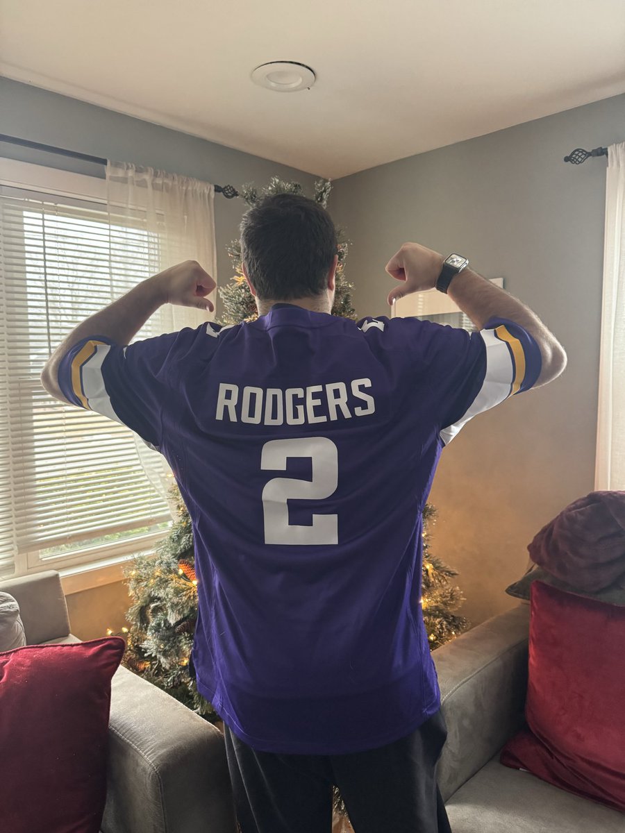 Merry Christmas! Ready to support the UMass legend today! <a href="/rodgers_isaiah/">Isaiah Rodgers Sr.</a> <a href="/UMassFootball/">UMass Football</a> <a href="/Vikings/">Minnesota Vikings</a> <a href="/UMassCommand/">MinutemanCommand</a> <a href="/TheCursiveU/">The Cursive 𝓤</a> #flagship #skol