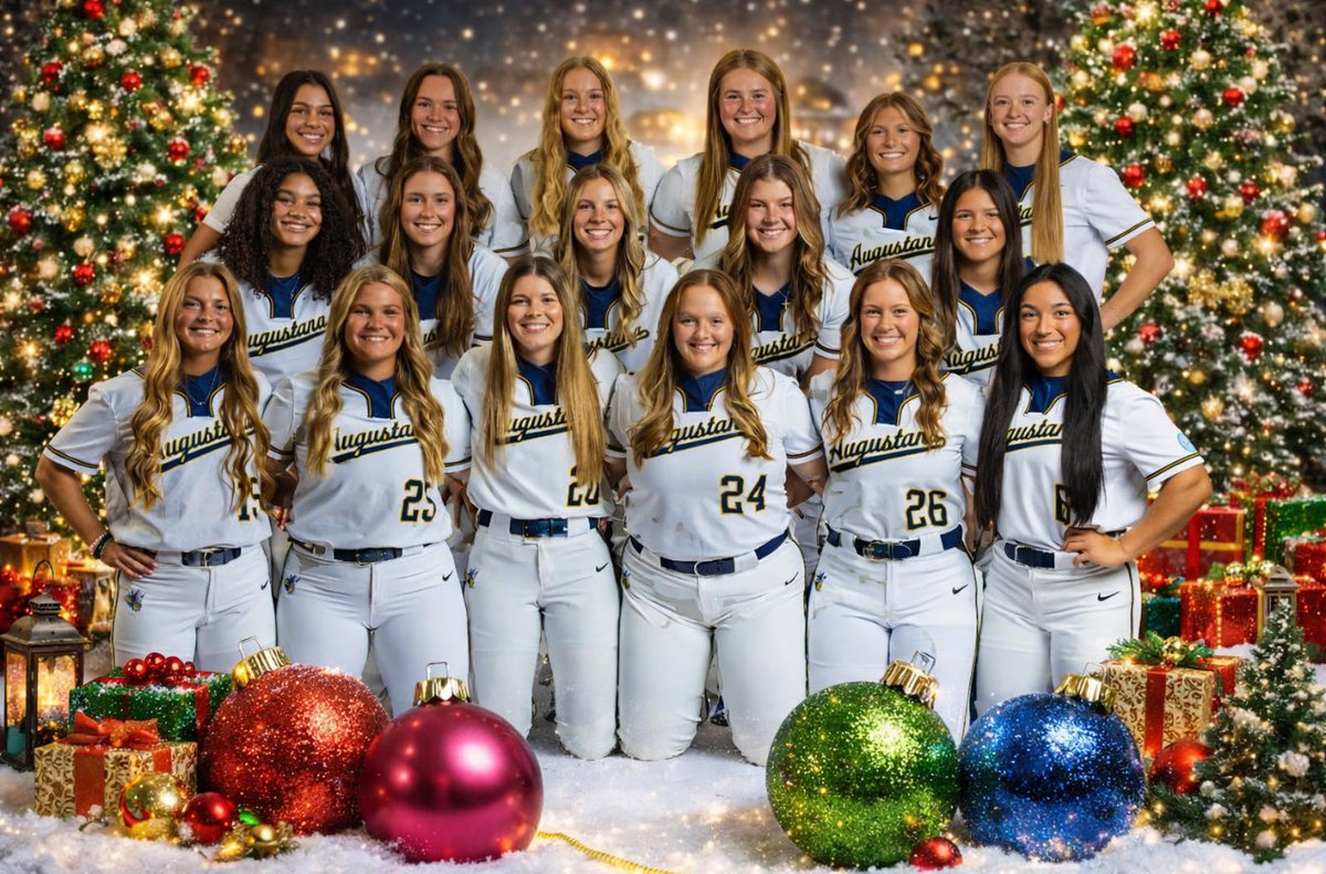 𝐌𝐄𝐑𝐑𝐘 𝐂𝐇𝐑𝐈𝐒𝐓𝐌𝐀𝐒!🎄

To all our family and friends, we hope you have a very Merry Christmas and a Happy New Year!