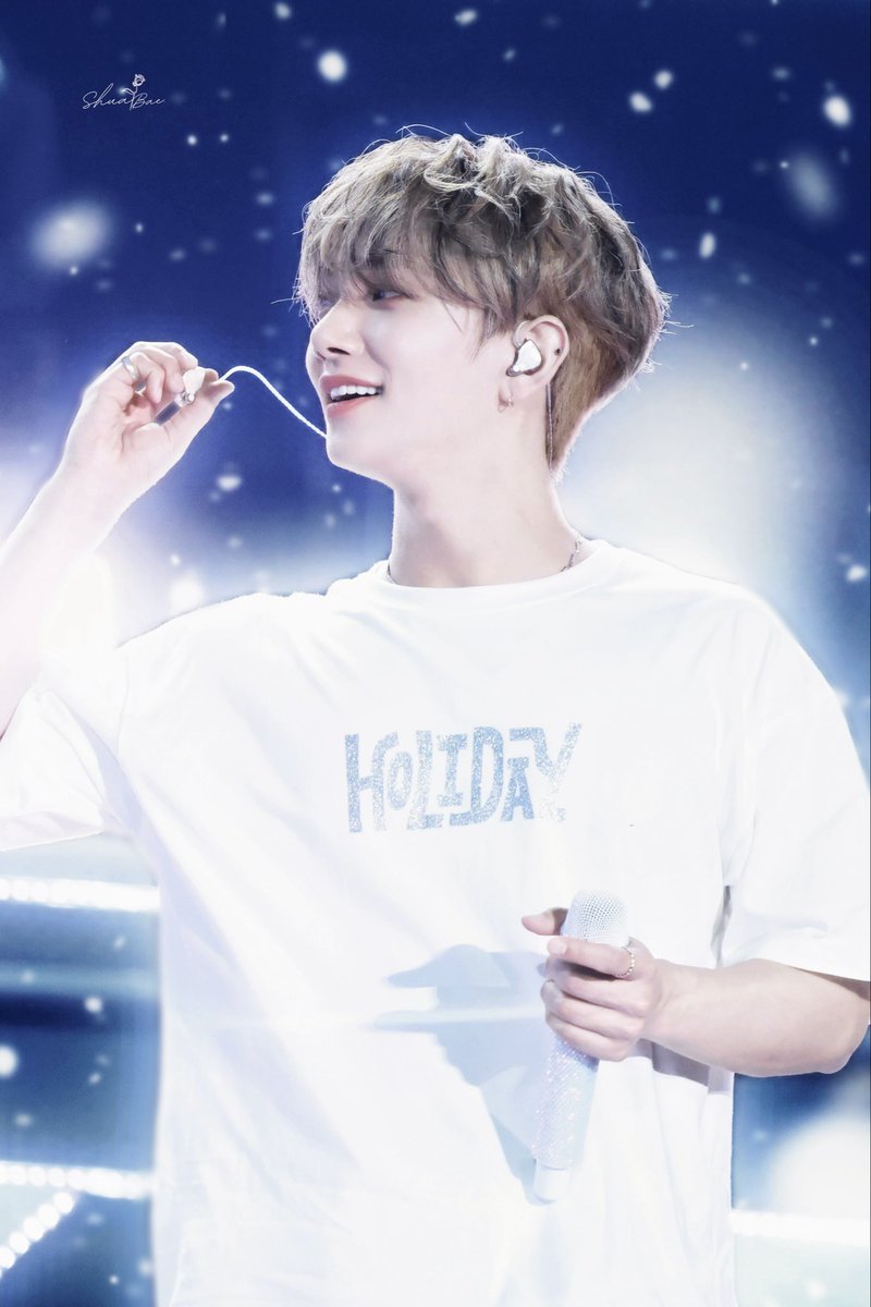 251225
Happy Holidays🎄🦌🤍

#SEVENTEEN #세븐틴 #JOSHUA #조슈아 #ジョシュア