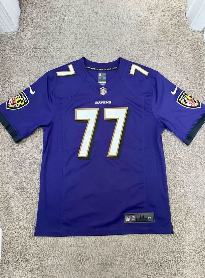 justinbtw_'s tweet image. Never asking my parents for a Ravens jersey ever again man 🤦🏻‍♂️