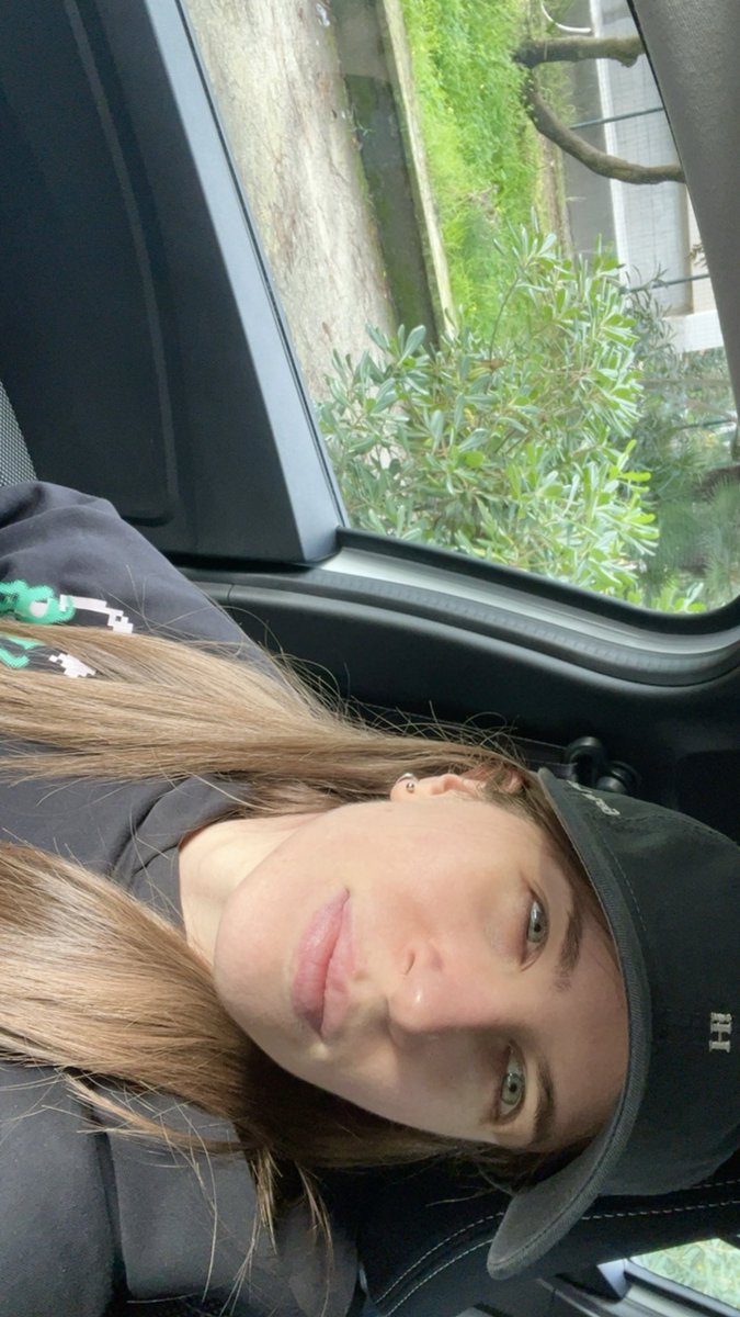 findingGiada's tweet image. merry christmas 🫶🏻