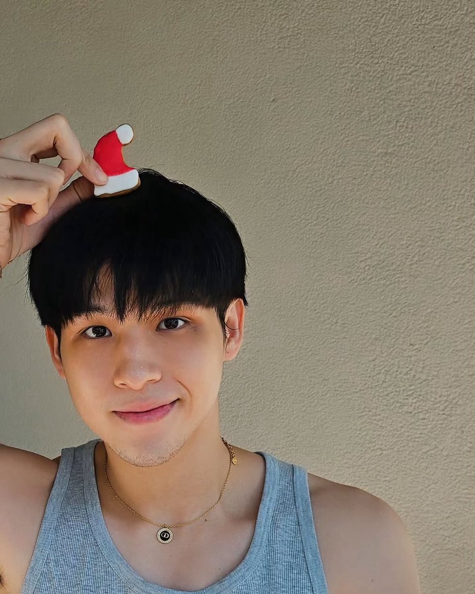 KyuniesBoyMikey's tweet photo. 2023: alone 
2024: alone together
2025: alone together with my own family of four🥹

SKYNANI SMYLENEONA ZTP2

#SFxSkyNaniSmyleNeona
#SFxครอบครัวเด็กแฝด https://t.co/ZM1S0xX8Uz