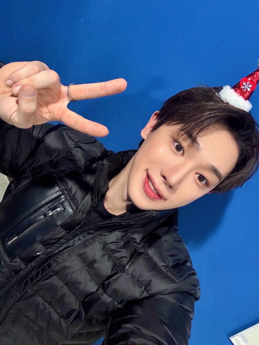official__wonho's tweet image. 위니랑 함께해서 행복한 크리스마스였다🎄

#원호 #WONHO