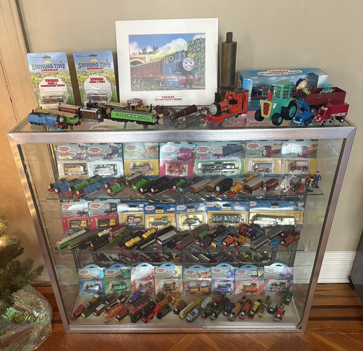 mixmavism's tweet image. And it only took 3 decades for me to finally make a Thomas display I can be proud of