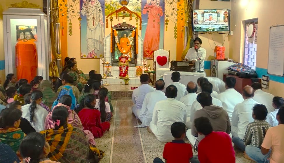 sathyasaiodisha's tweet photo. Loving Sairam..
With the blessings of Bhagawan Sri Sathya Sai Baba, a district-level Bhajan Training Session was conducted on 13th and 14th December 2025 across various Samithis of Ganjam-2 Sai District.
#bhajantraining
#districtlevel
#Ganjam2
-Media Team https://t.co/UOv6PIMG3l