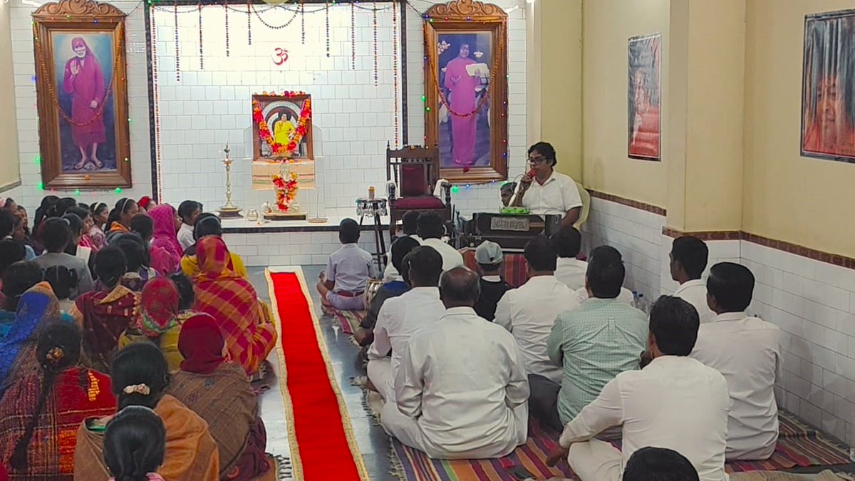 sathyasaiodisha's tweet photo. Loving Sairam..
With the blessings of Bhagawan Sri Sathya Sai Baba, a district-level Bhajan Training Session was conducted on 13th and 14th December 2025 across various Samithis of Ganjam-2 Sai District.
#bhajantraining
#districtlevel
#Ganjam2
-Media Team https://t.co/UOv6PIMG3l