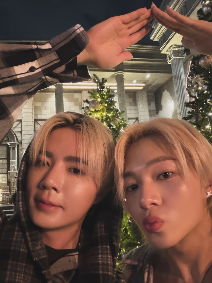 TeamSupportNNew's tweet image. — #IGNuNewUpdate =͟͟͞♡ 
(25.12.2025)

IG : zeepruk 

🎄✨💗

— 🎀 @CwrNew ໒꒱
#NuNew #NanaNu